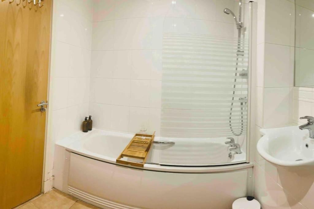 Beautiful Central Open Plan Living! Manchester Dış mekan fotoğraf